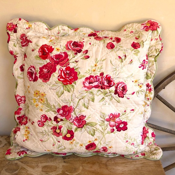 FLORAL PILLOW Quilted Pottery Barn 2Patterns 31”Sq - Picture 9 of 10